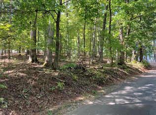 2 Rosenkranz Ln, Hayesville, NC 28904