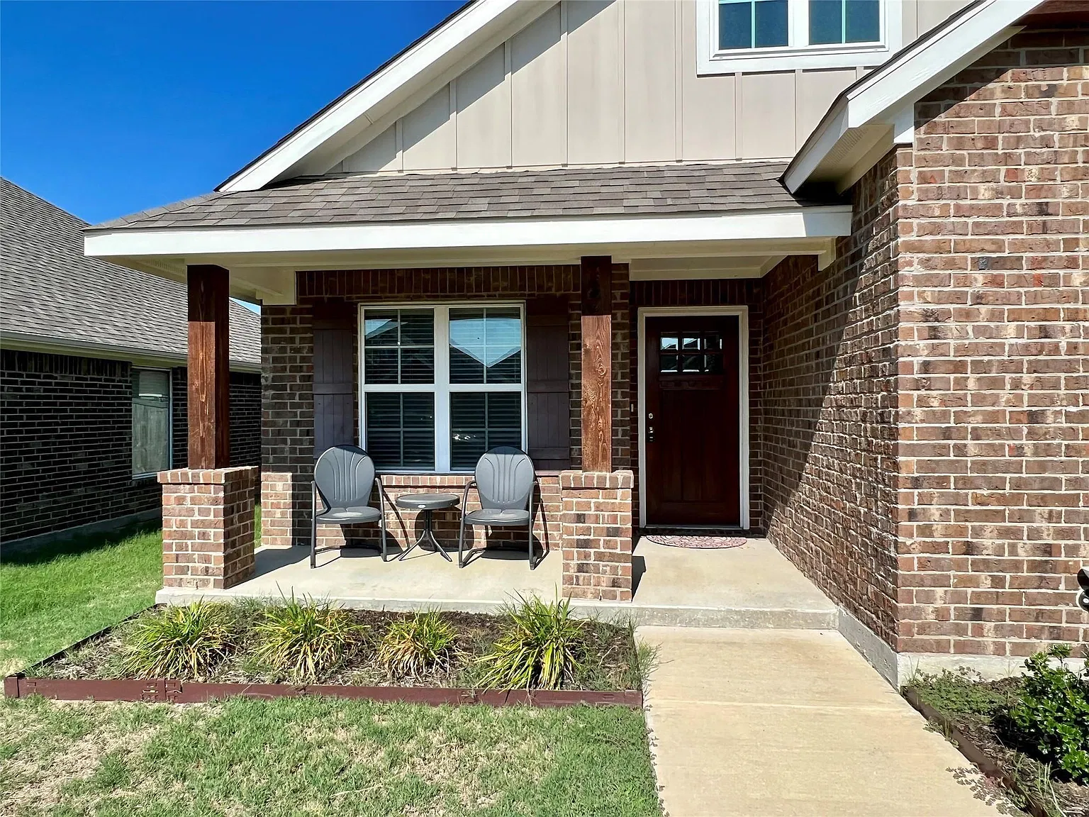 3 bed, 1850 sqft, $2,400 — Photo 3