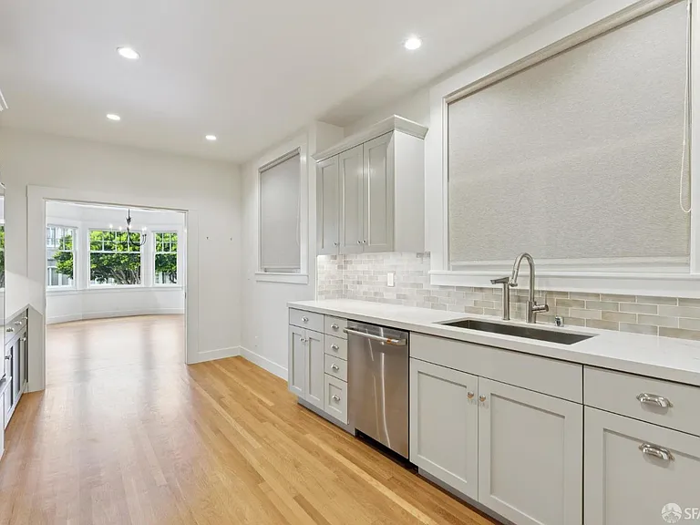 2741 Union St — Photo 18