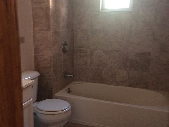4th image of 1420 N Western Ave #3