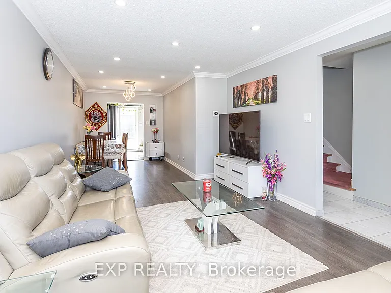 3270 Klaiman Dr — Photo 9