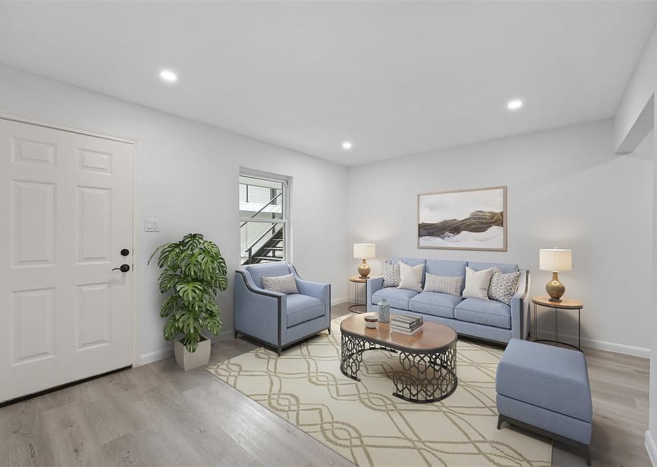 1st image of 712 Ball St #111