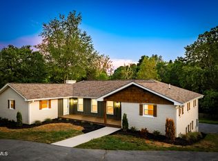 519 Redstone Dr, Bristol, TN 37620