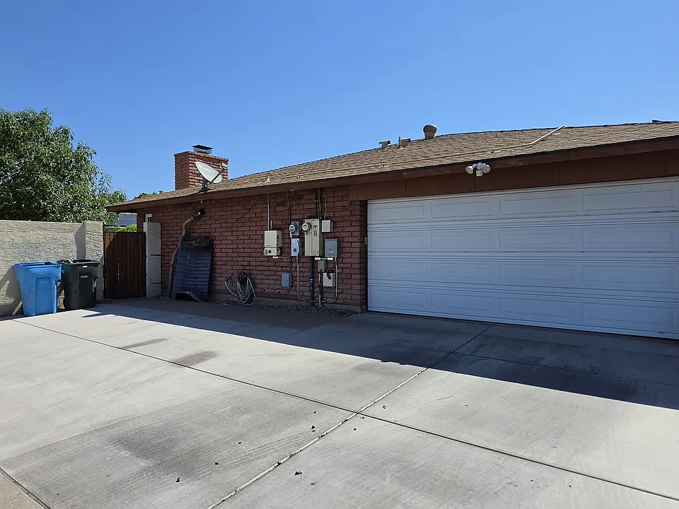 4532 W Corrine Dr
