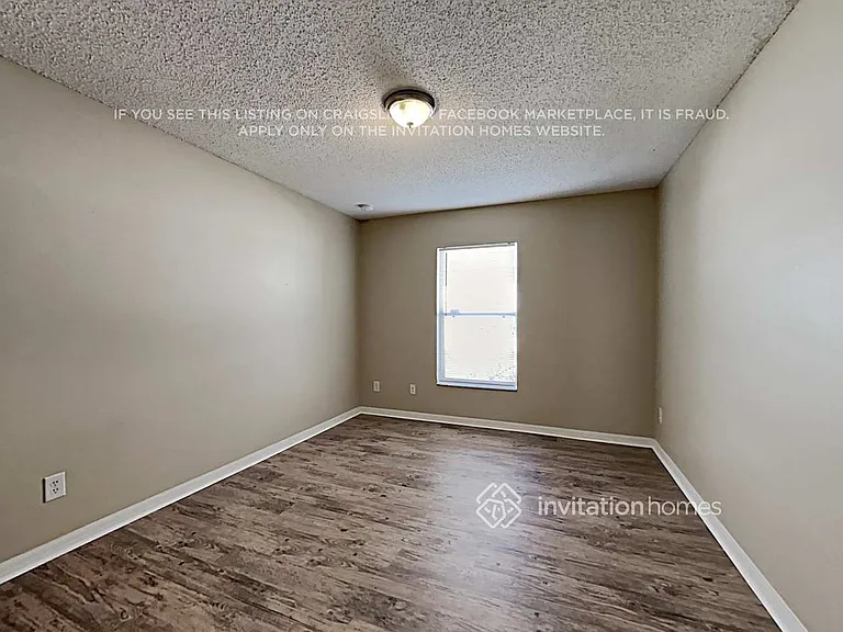 1266 N Ridge Blvd — Photo 15