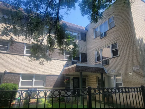 6105 N Wolcott Ave APT 301, Chicago, IL 60660