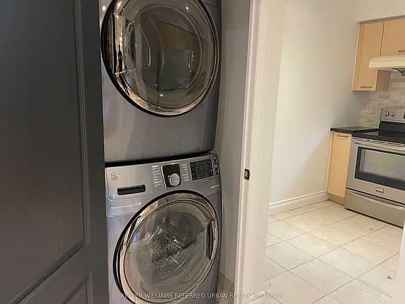 4th image of 1 Clairtrell Rd #205