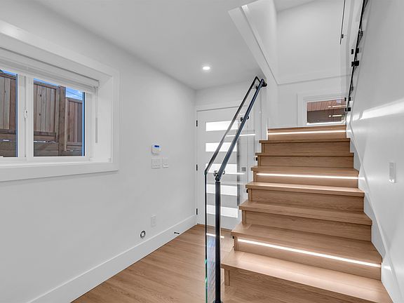 2nd image of 11410 139th St #102