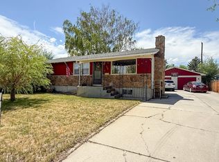 906 Eastview Dr, Riverton, WY 82501