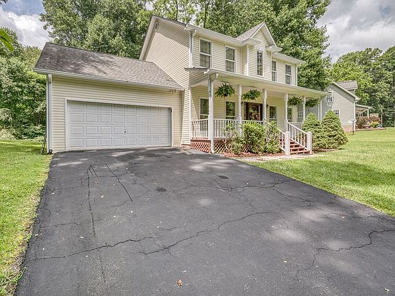 3rd image of 26113 Cornelius Dr