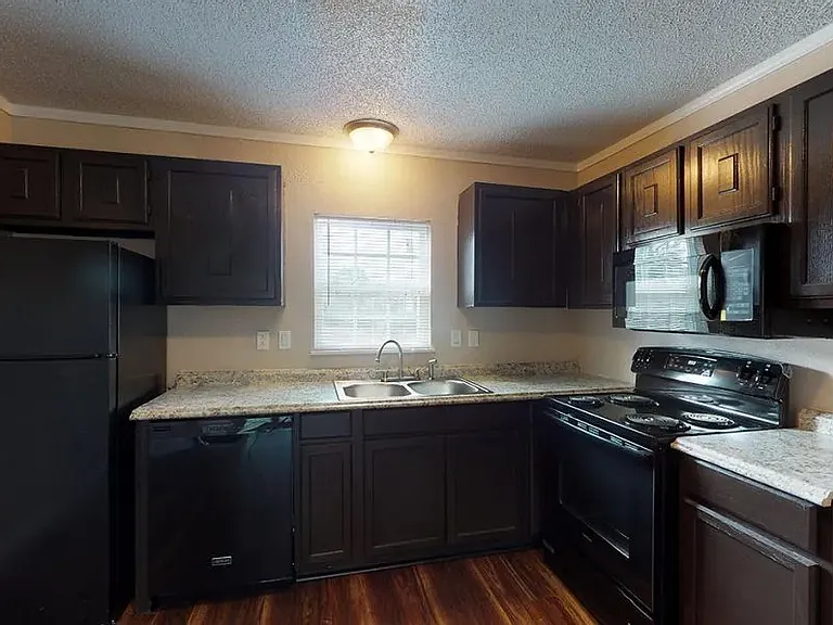 105 Michael Ave #2 — Photo 6