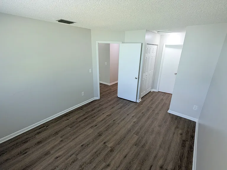 3031-3045 Springfield Ln #3033 — Photo 14