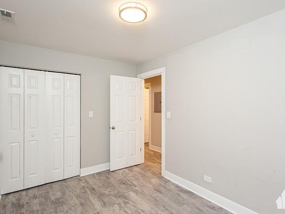 2nd image of 2437 N Ashland Ave #1012