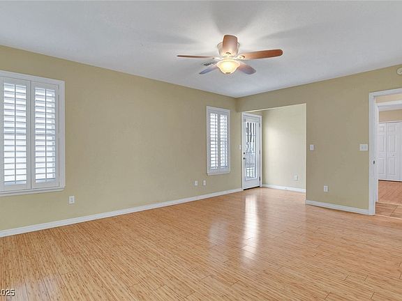 4th image of 602 Paloma Dr