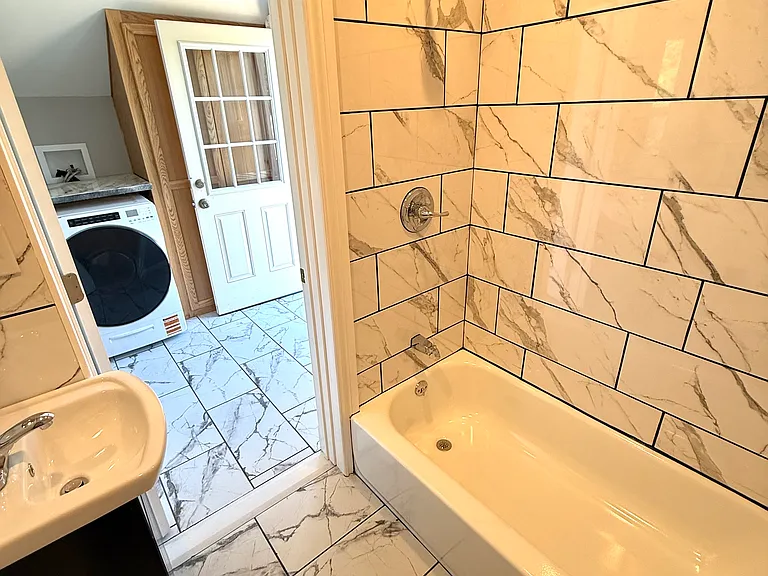 112 Old Glenwood Rd #1 — Photo 6