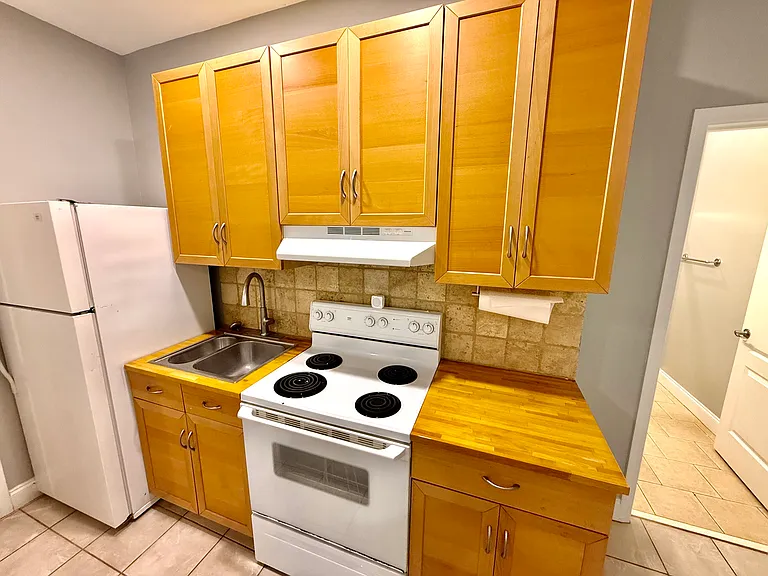 2041 English Ln — Photo 46