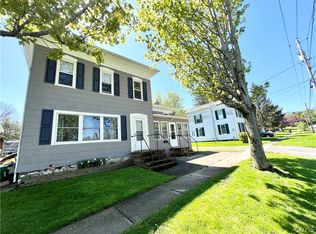 10 Ellen St, Oswego, NY 13126