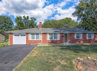 11302 W 52nd Ter, Shawnee, KS 66203