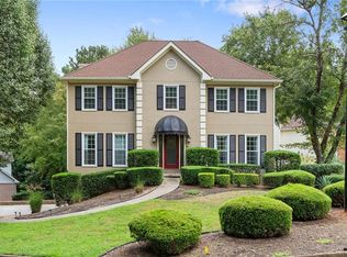 2325 Twelvestones Dr, Roswell, GA 30076