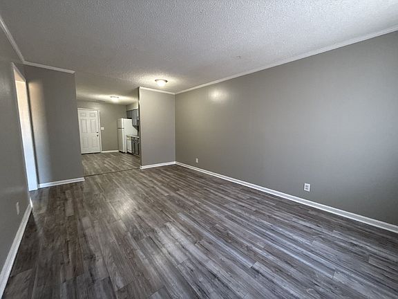 2nd image of 4424 Torrance Dr NW APT 15