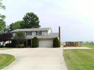 31906 Lake Rd, Avon Lake, OH 44012