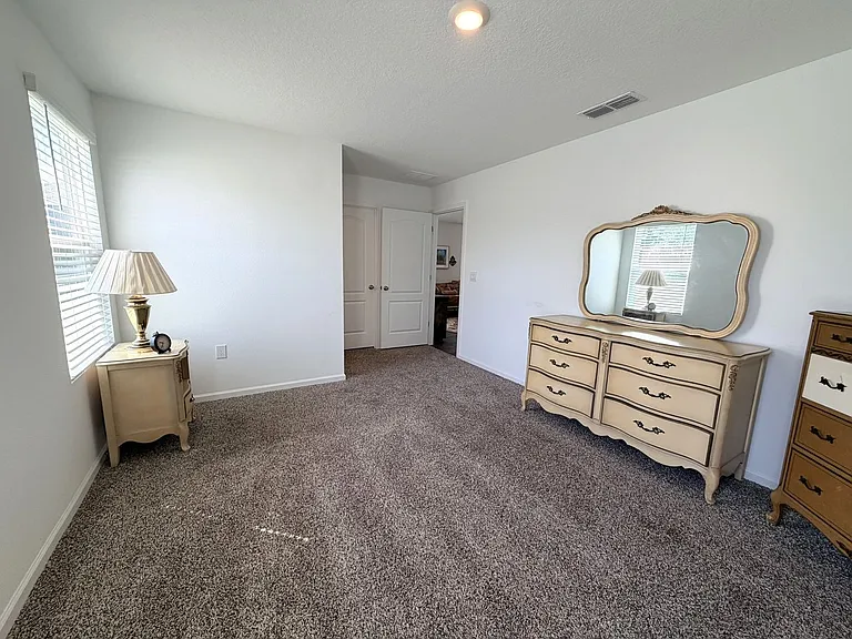 2734 Oak Stream Dr — Photo 10