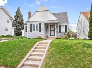 1812 Clover Ln, Fort Wayne, IN
