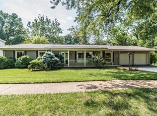 358 Ridgemeadow Dr, Chesterfield, MO 63017