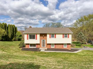 57 Panorama Ln, Hanover, PA 17331
