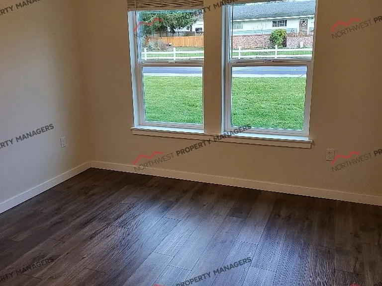 208 E Stella St #805-813 — Photo 47