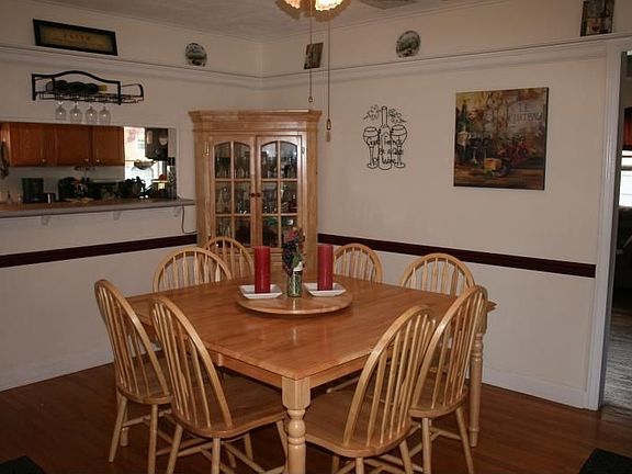 Formal dining room