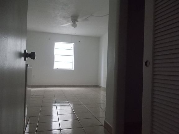 4th image of 1 Collins Ave #1