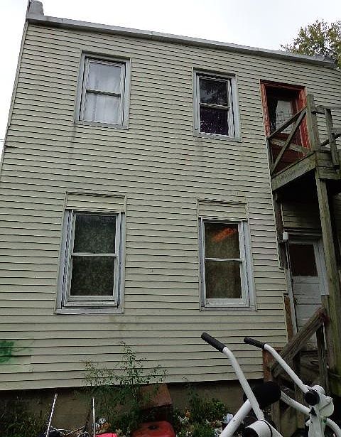 2nd image of 190 Elk St