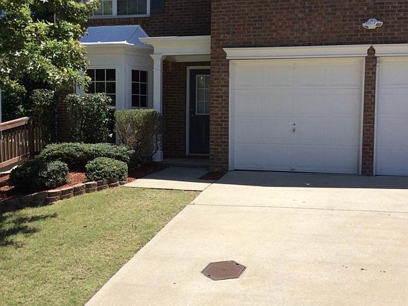 2nd image of 302 Ashland Ct