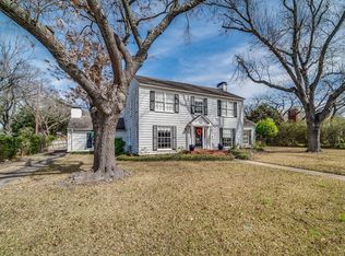 608 W Marvin Ave, Waxahachie, TX 75165
