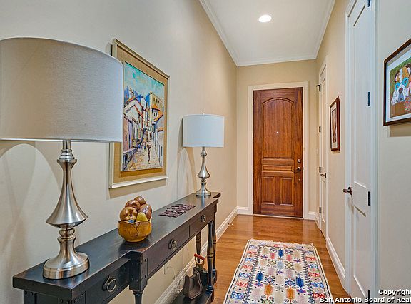 4th image of 172 Katherine Ct APT 2