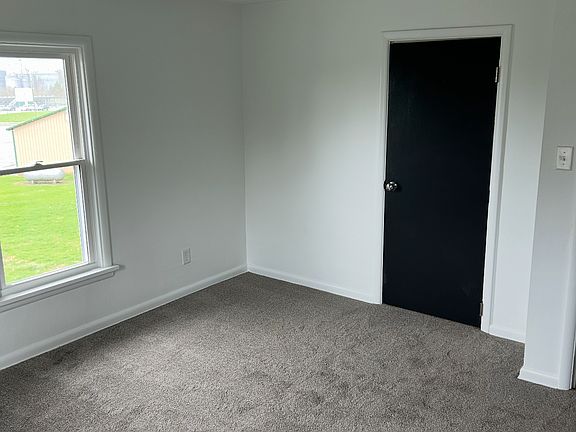 5th image of 115 High St Unit B