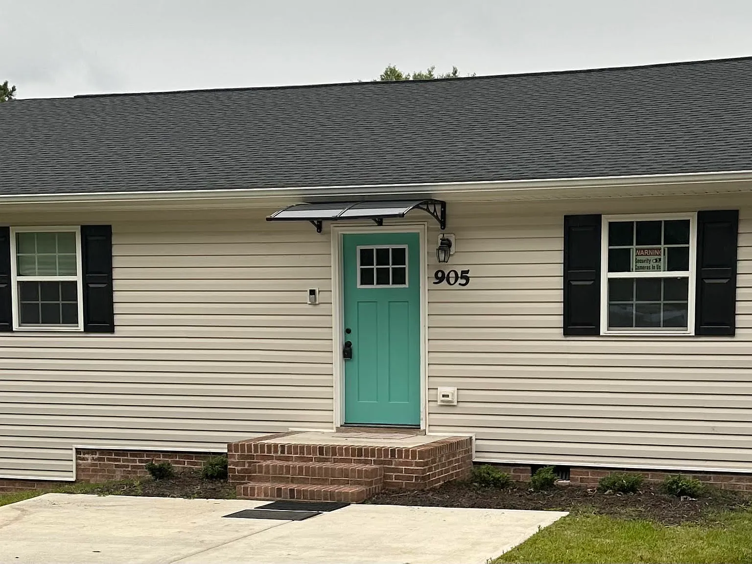 3 bed, 2066 sqft, $3,000 — Photo 1