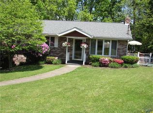 626 Oak Ridge Dr, Greensburg, PA 15601