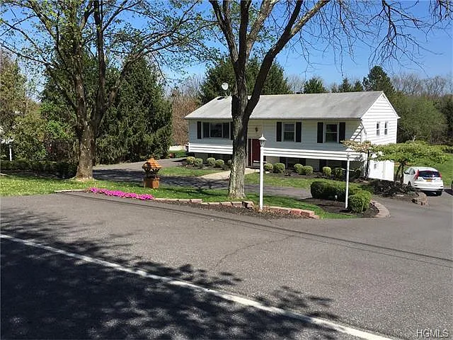 124 N Ohioville Rd photo 1