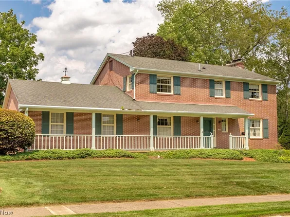715 Edgewood St SE, North Canton, OH 44720