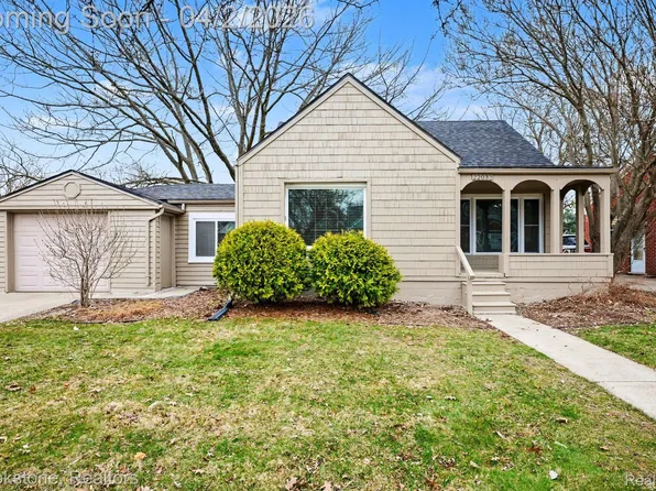 22033 Alger St, Saint Clair Shores, MI 48080