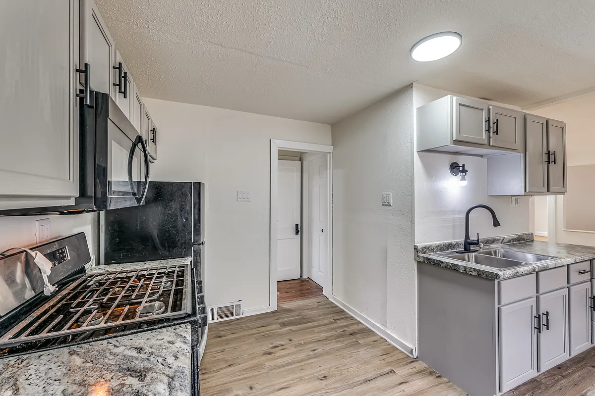 Building Photo - 3173 N 41st St