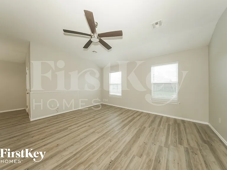 1885 Bradford Pl — Photo 15