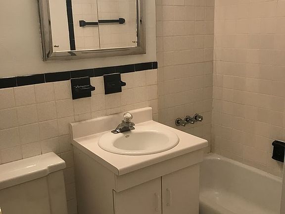 5th image of 330 E 46th St APT 6C