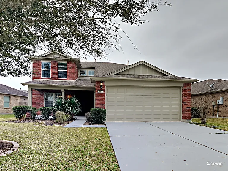 1002 Honeysuckle Vine Dr — Photo 1