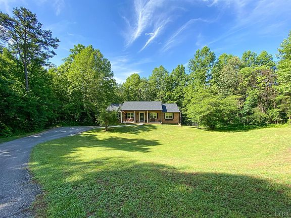 3rd image of 440 Fox Crest Dr #9-lot 5