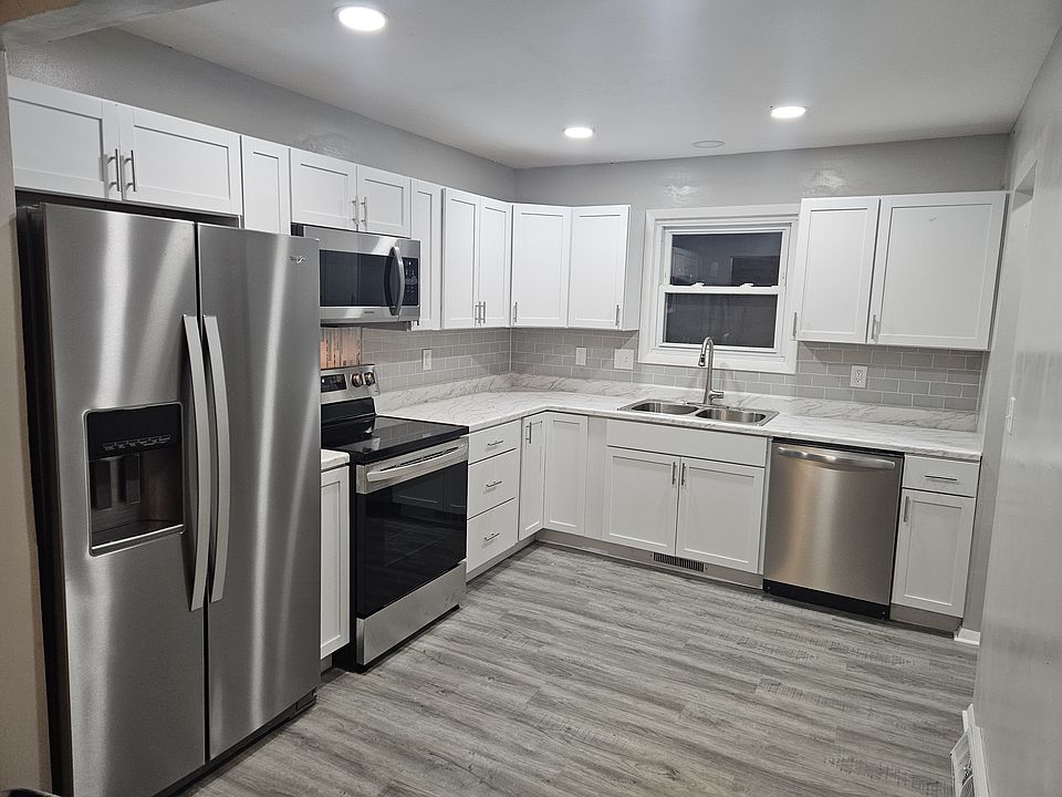 1st image of 547 N Meeds Dr