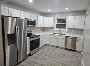 547 N Meeds Dr, Valley Center, KS 67147