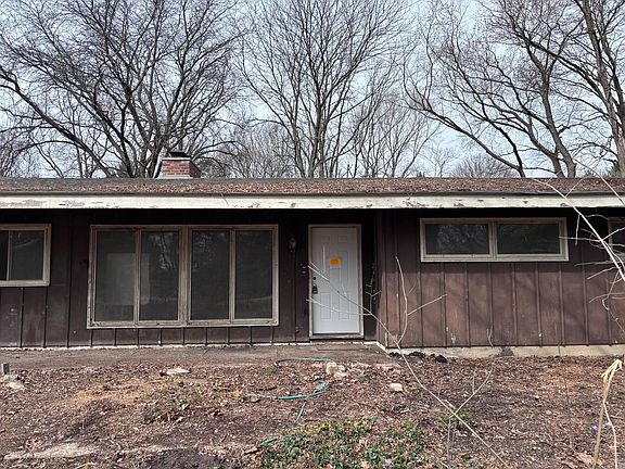 4th image of 3446 Charing Cross Rd